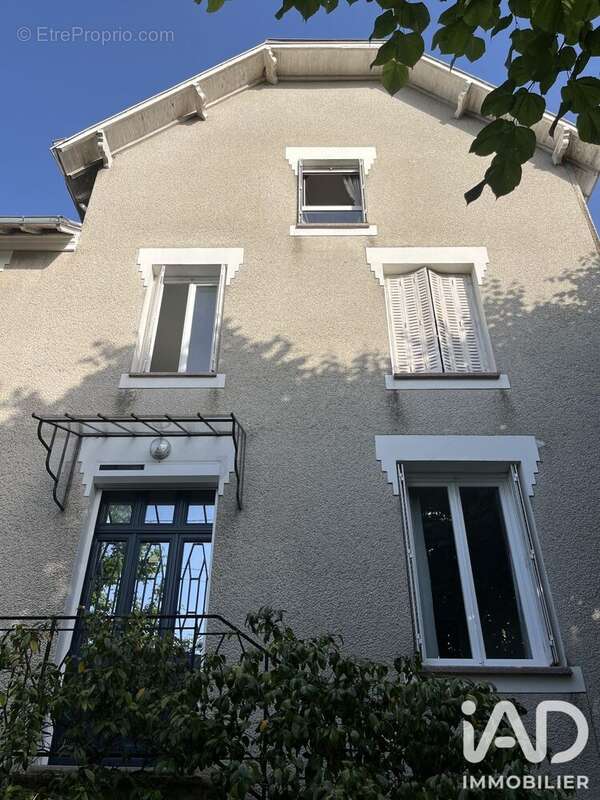 Maison 284 m² à La Rouxiere  - photo 2