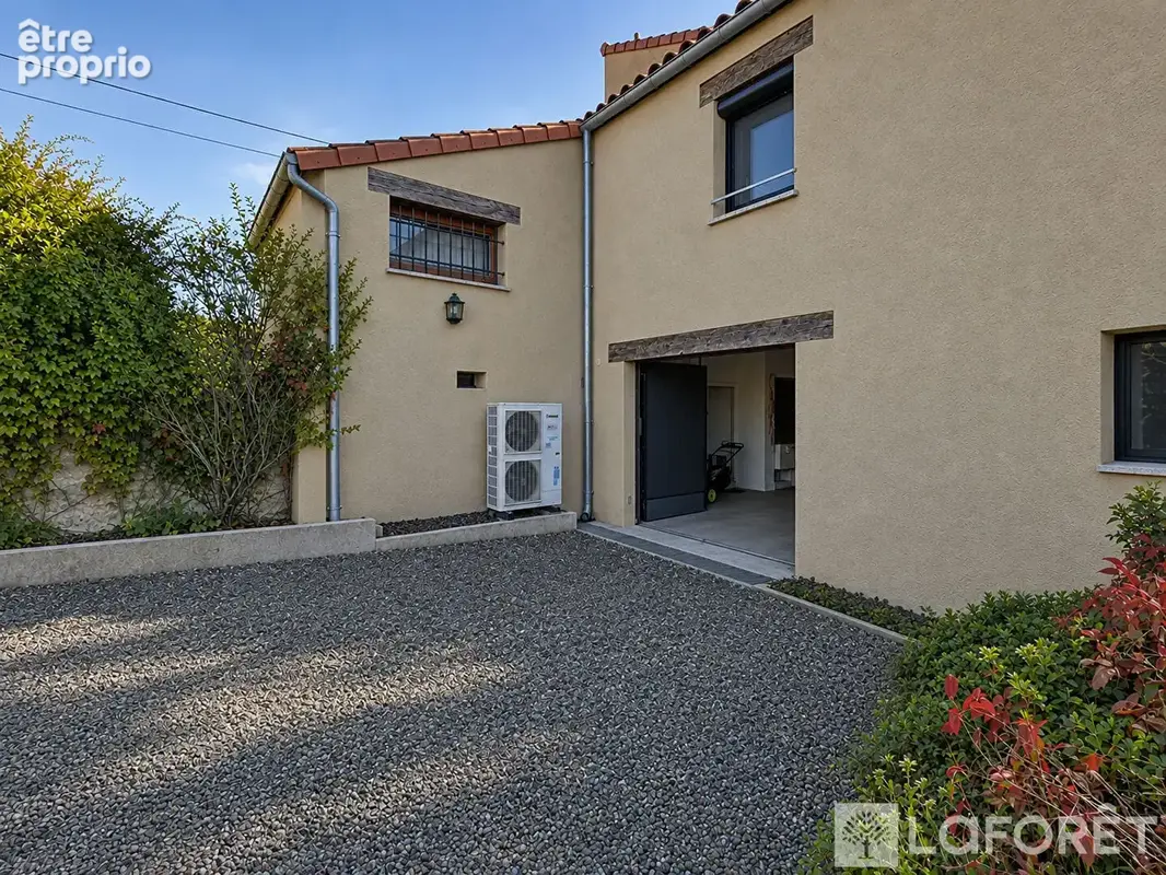 Maison d'architecte Mazeyrat D Allier 7 pièce(s) 230 m2 - photo 15
