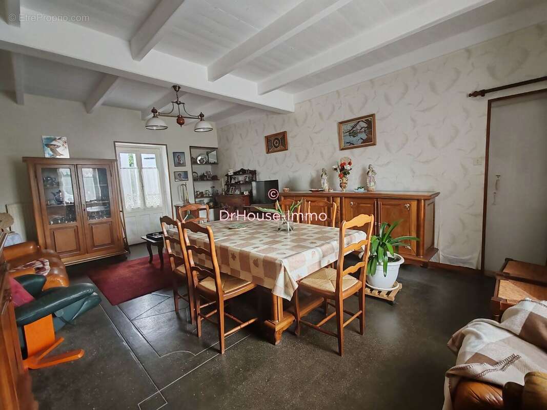 Maison à PUYRAVAULT