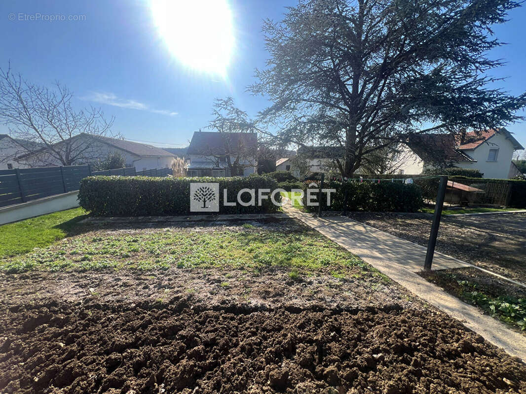 Maison à LONS-LE-SAUNIER