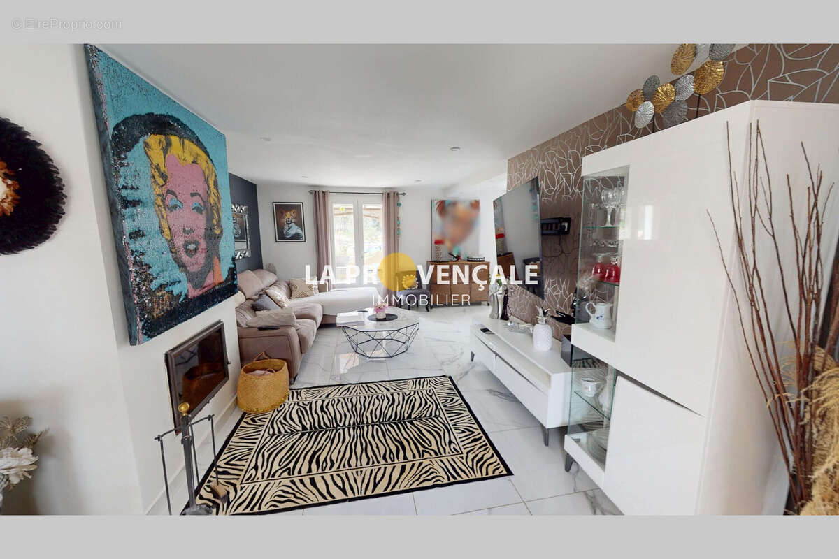 Maison à SAINT-JULIEN