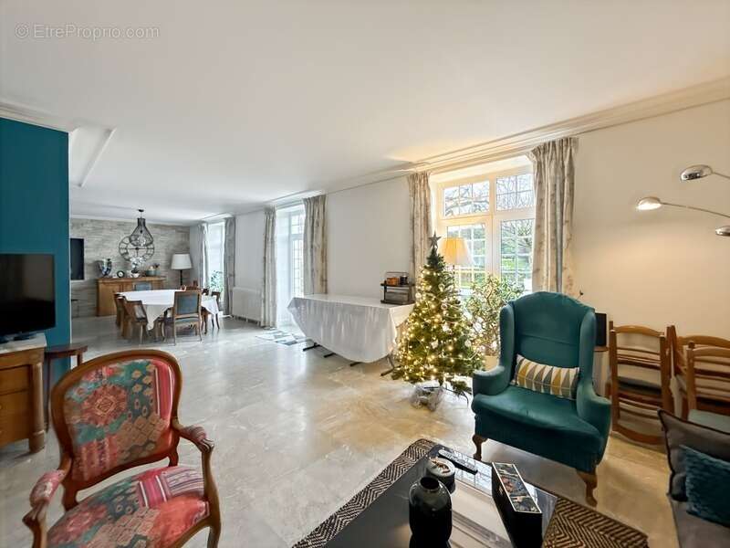 Maison à SAINT-SAUVEUR-D'AUNIS