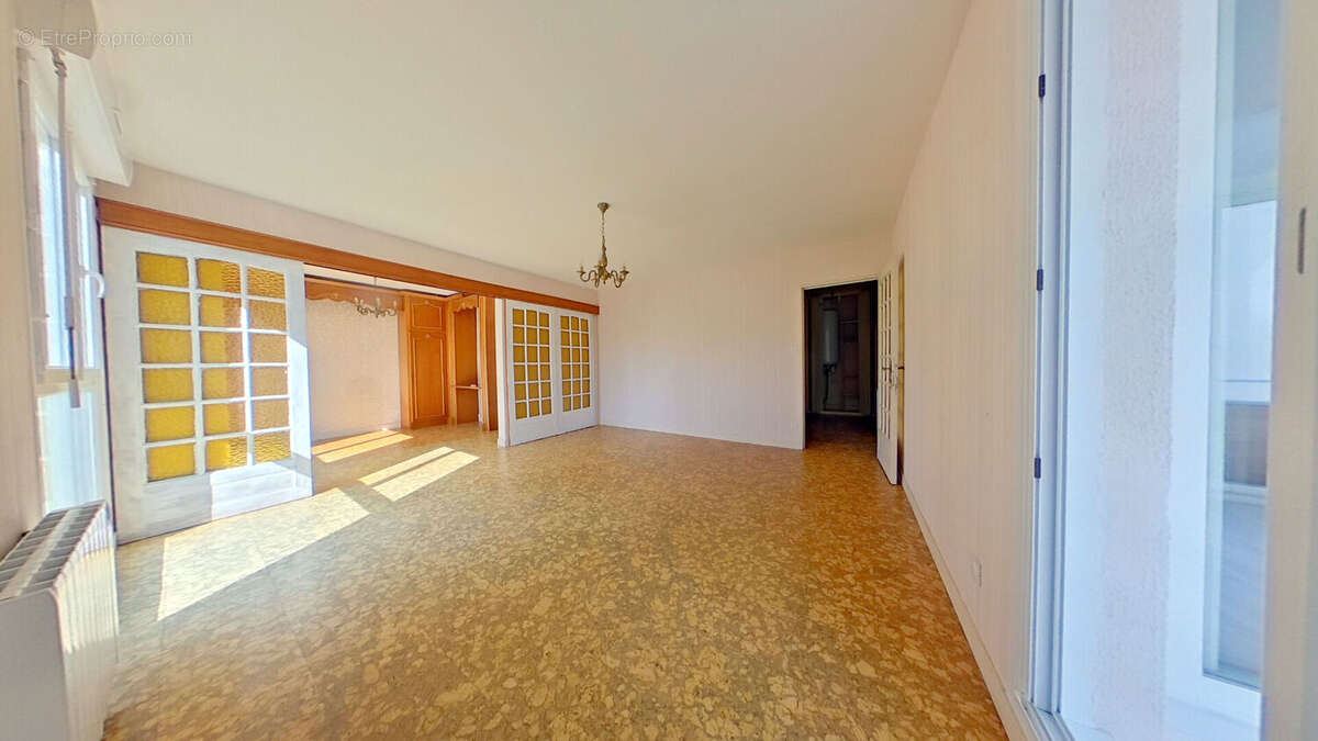 Appartement t5 a vendre brest saint-jacques-kerzu-géant- dalle béton - deux parkings - photo 5