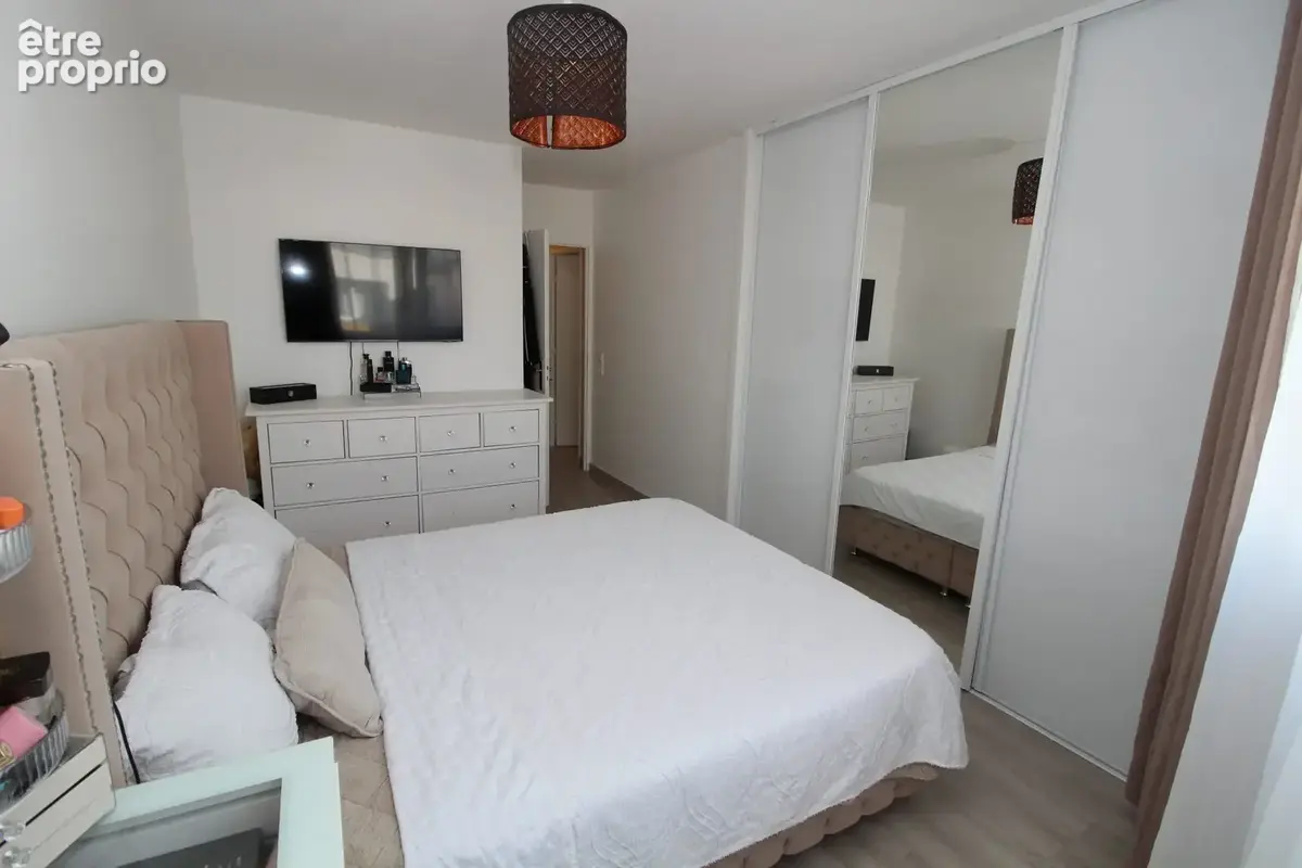Appartement 4 pièces 80 m² à vendre à Guyancourt (78280) - photo 8