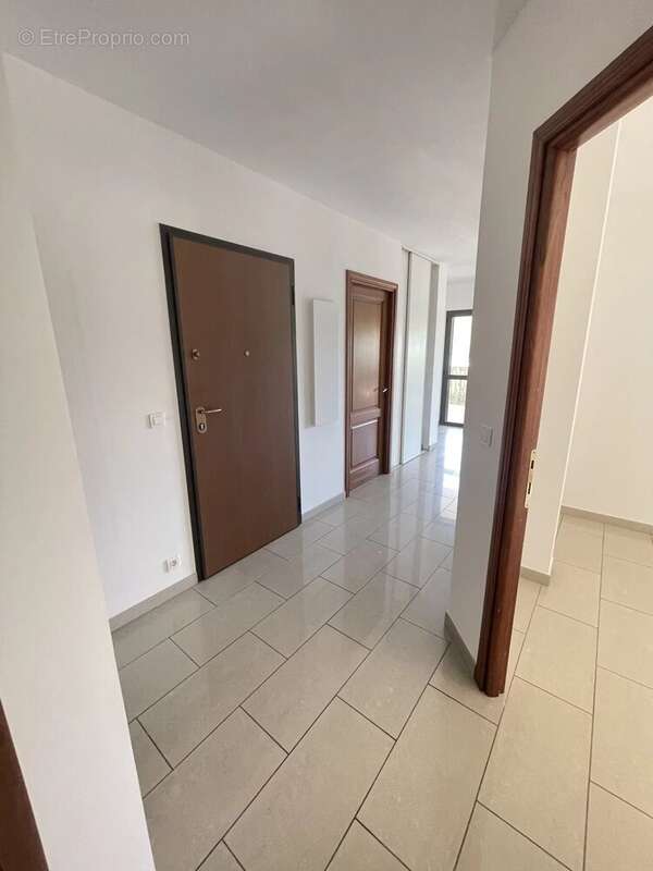 Appartement 3p  70m2 avec terrasse et parking - photo 7