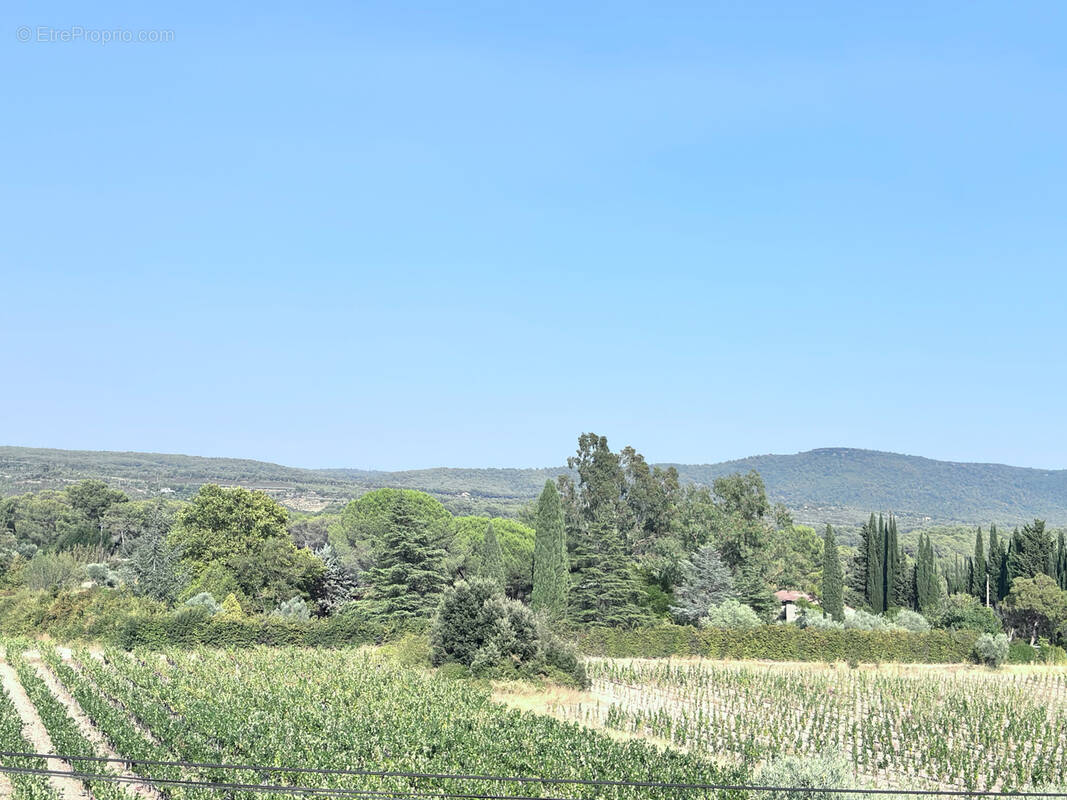 Appartement à LE CASTELLET