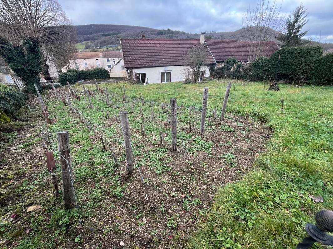 Maison à SAINT-VICTOR-SUR-OUCHE