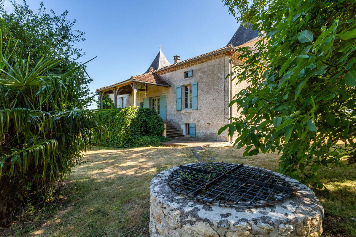 Maison de campagne avec piscine et grange - photo 14