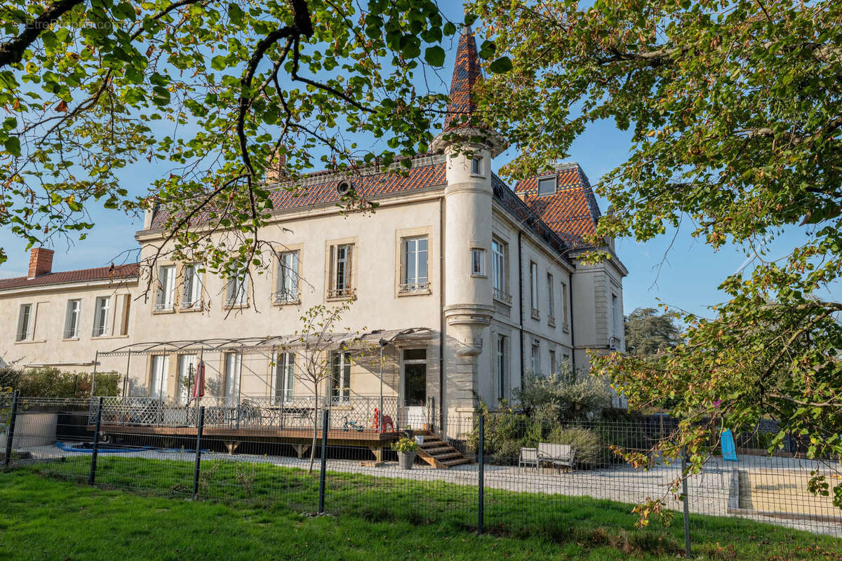 Appartement à LENTILLY