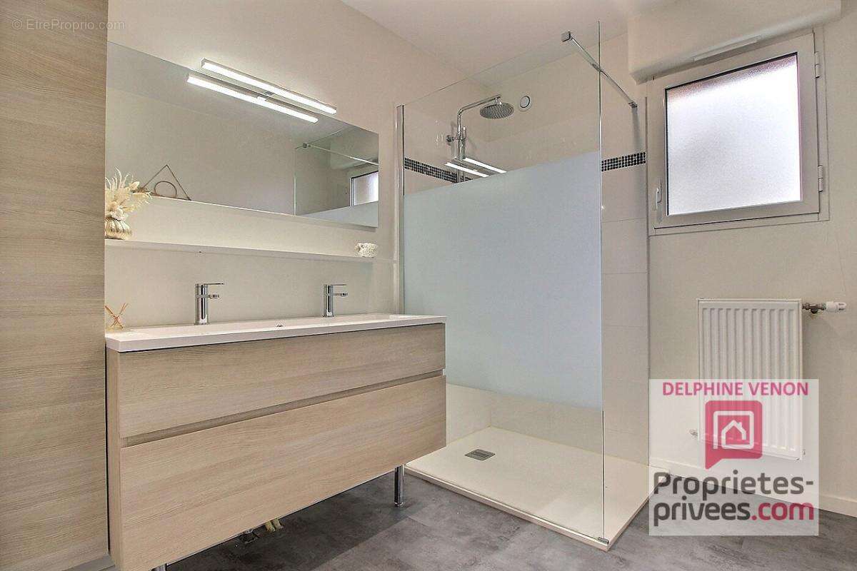 Exclusivité - Maison 5 chambres proche des écoles et des commerces sur un terrain de 1700 m² environ à Châteauneuf Sur Loire - photo 9