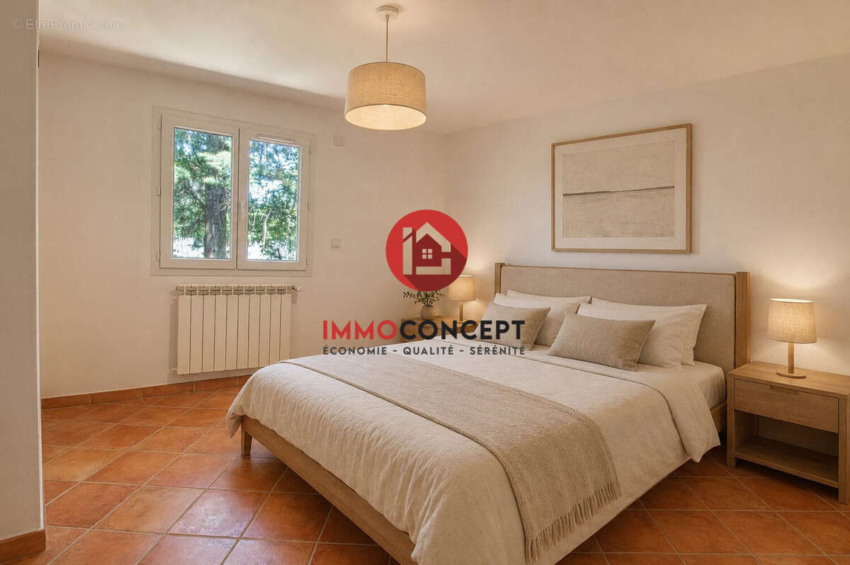 RdC: Chambre avec salle d'eau