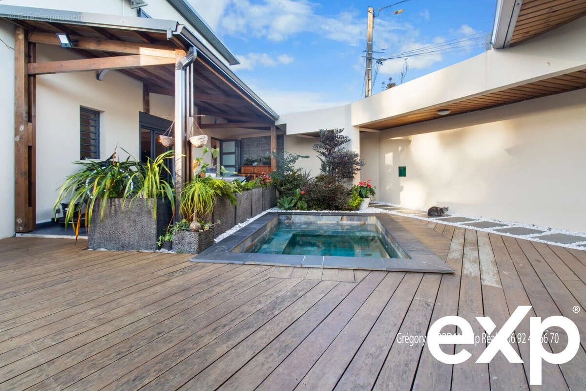 Maison à SAINT-PIERRE