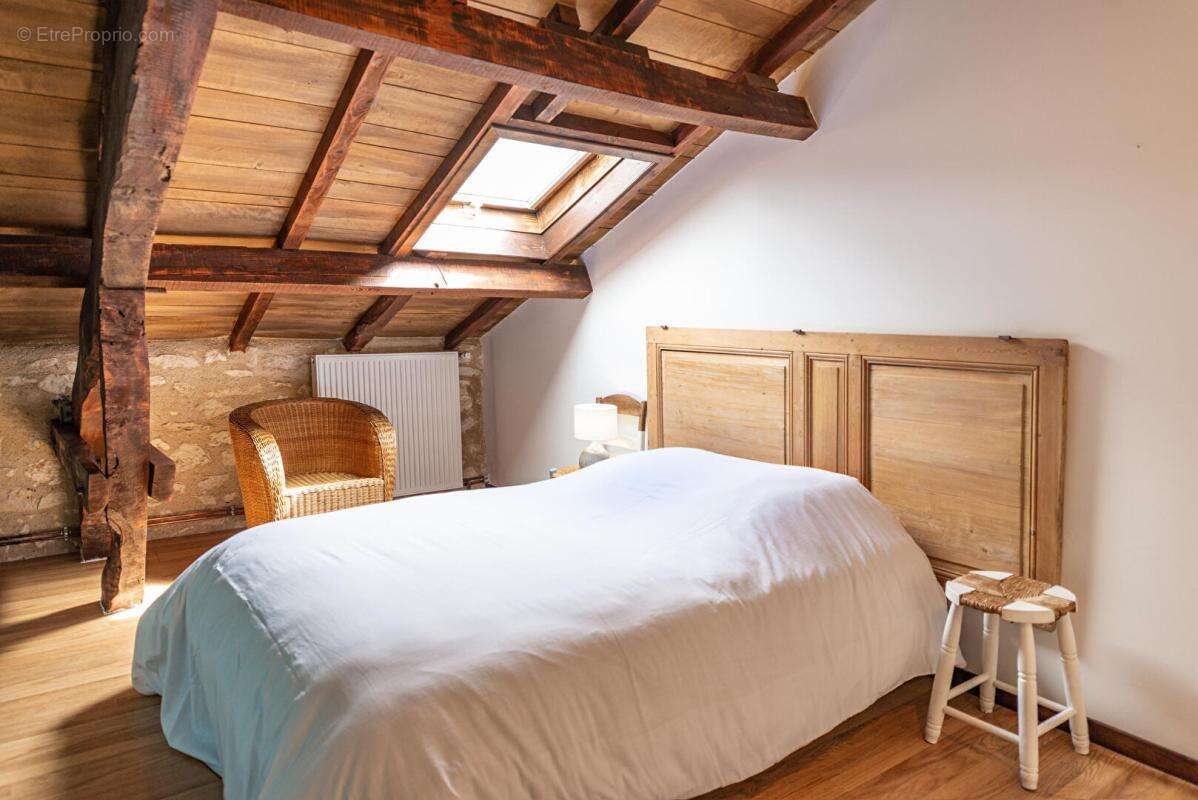 Maison à MONTCUQ