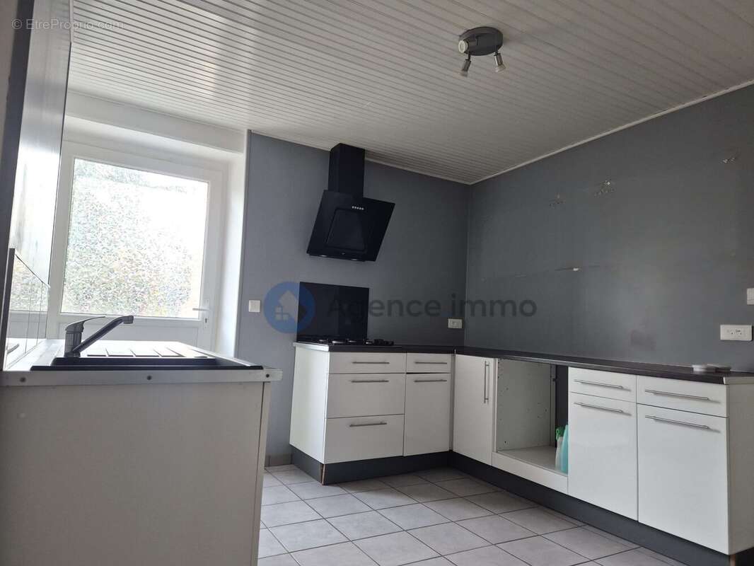 64190 Navarrenx Maison de 100m2 T4 à 140 000 - Maison à NAVARRENX