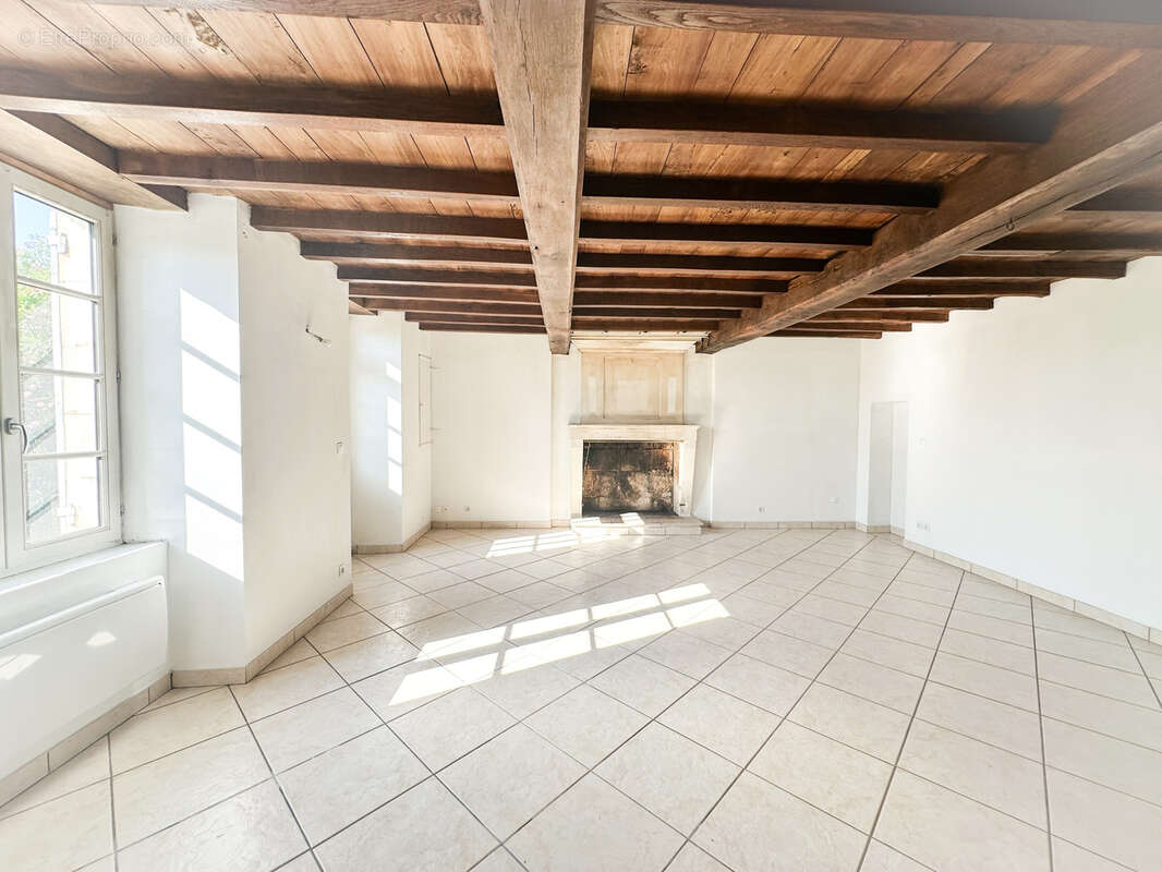 Maison à CHAMPAGNOLLES