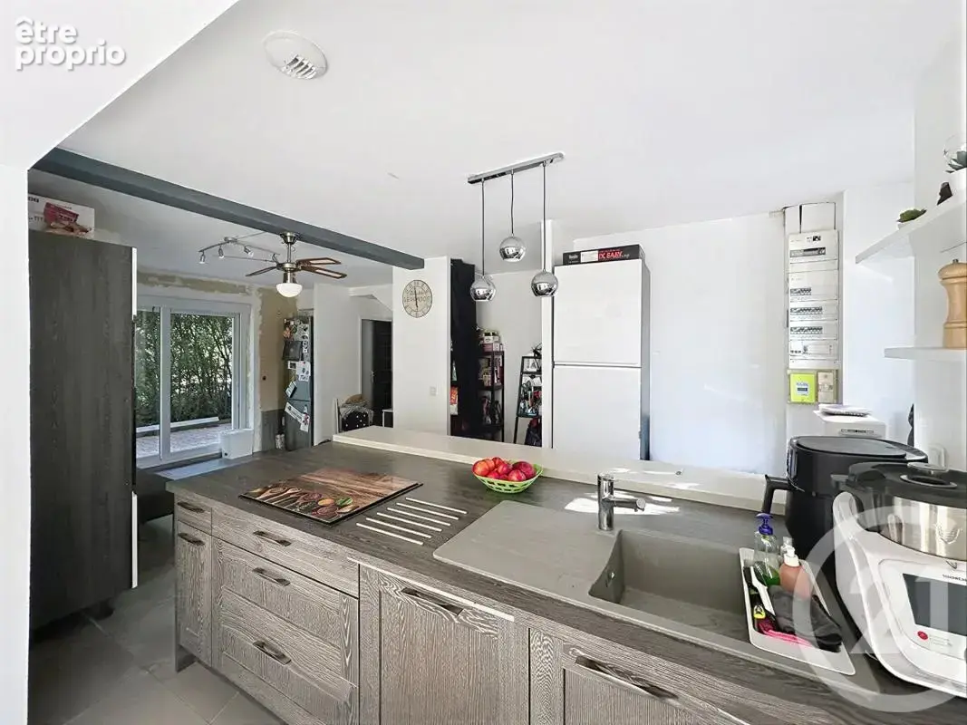 Appartement 84 m² à Bouge-Chambalud  - photo 7