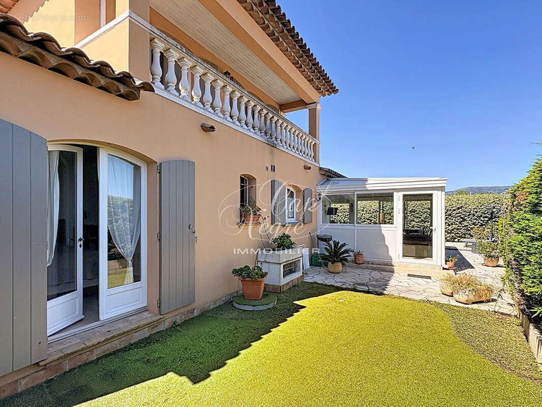 Maison provençale vue dégagée au calme à vendre à cogolin - golfe de saint tropez - photo 4