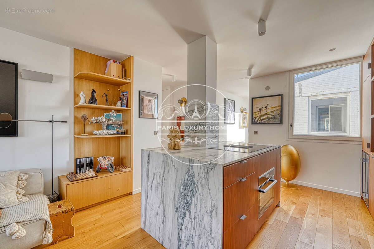 Appartement à PARIS-2E