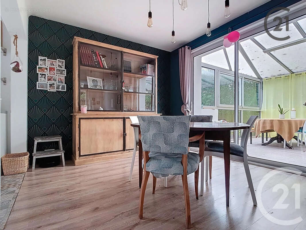 Maison à SAINT-PARRES-AUX-TERTRES