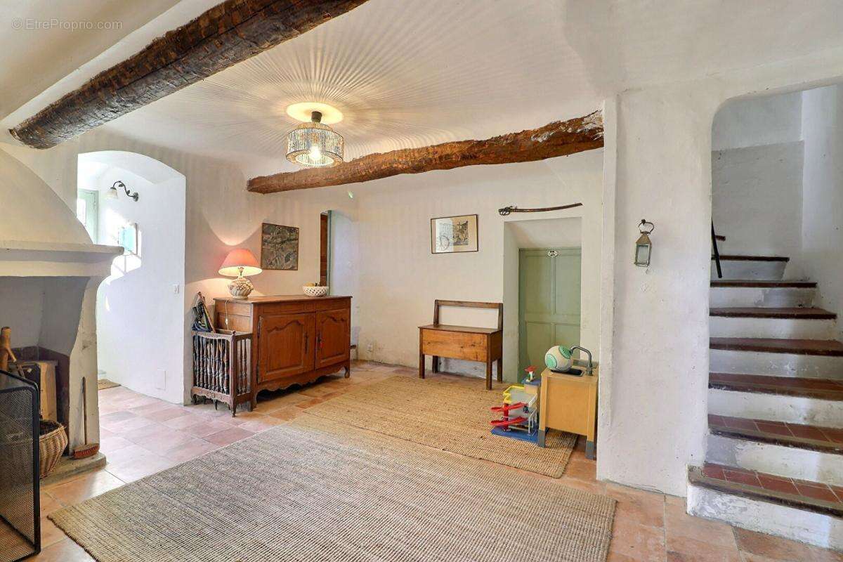 Maison à LE CASTELLET