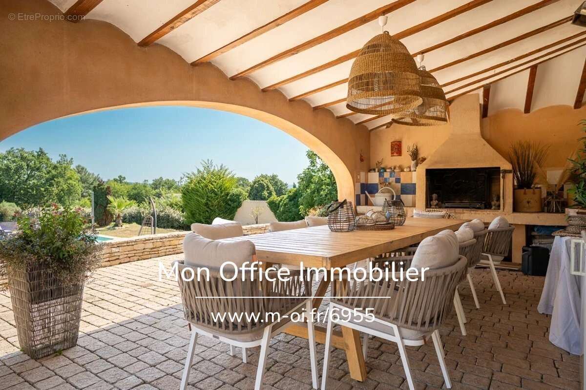 Maison à EGUILLES