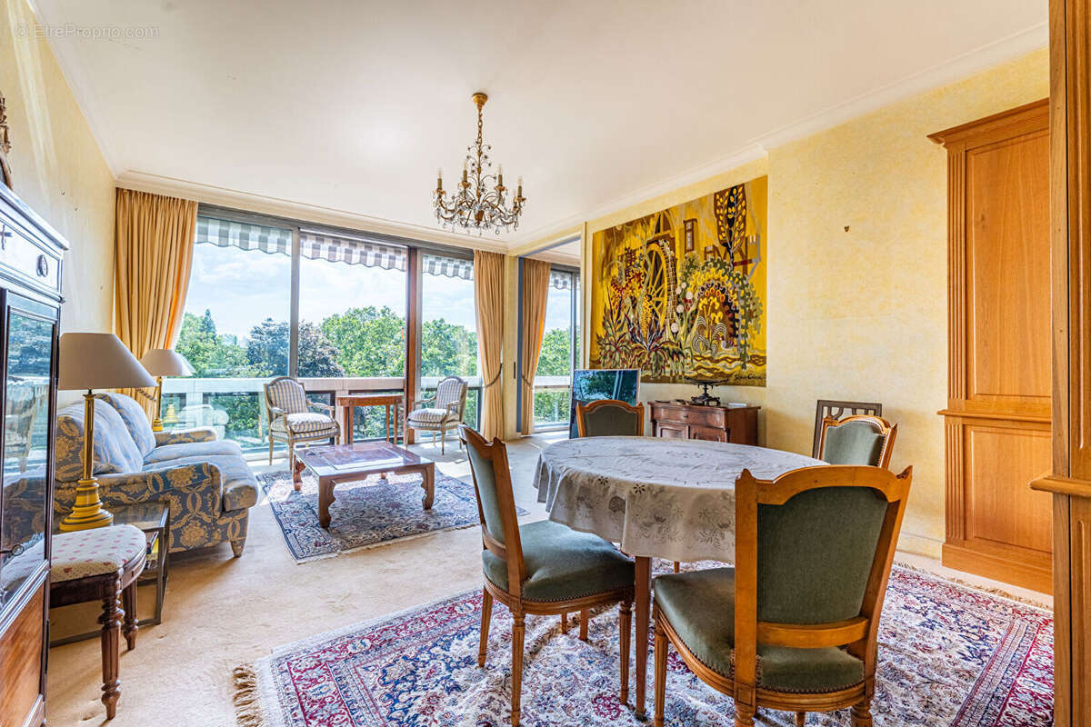 Appartement à PARIS-6E