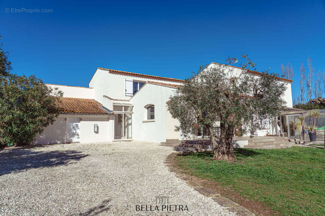 Maison à AIMARGUES