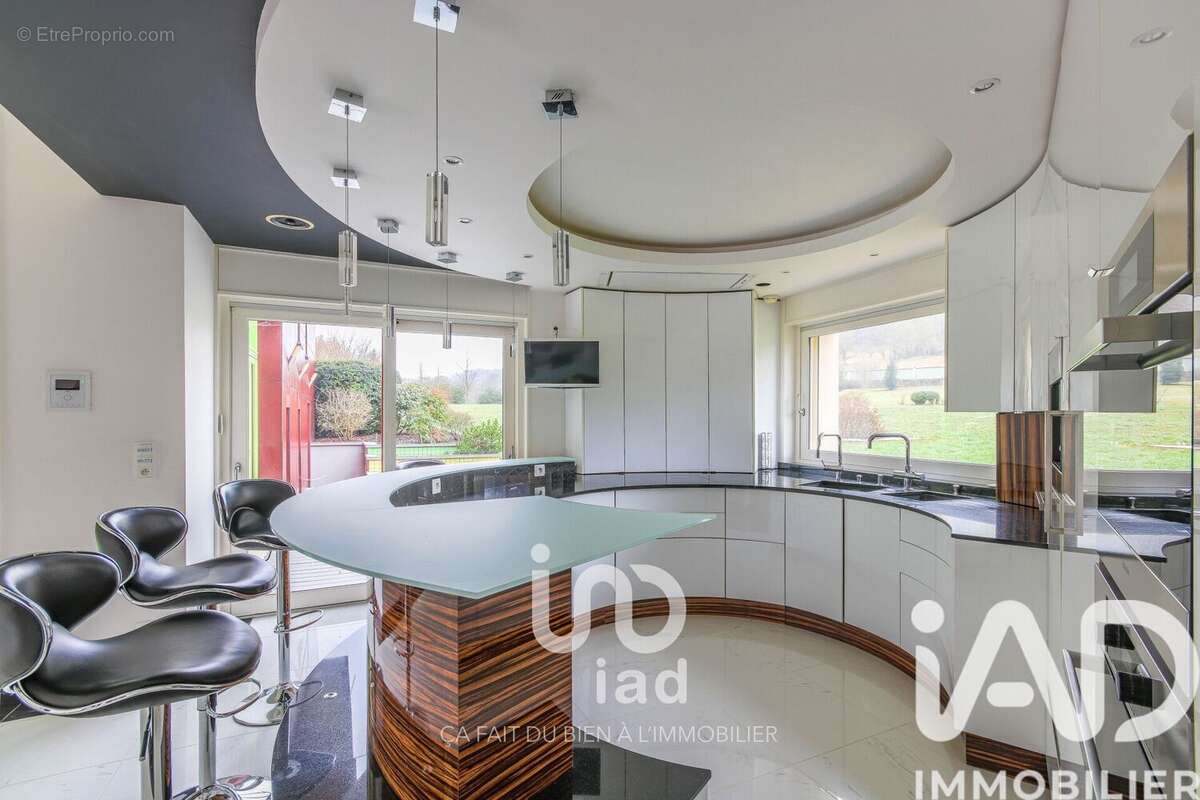 Maison 367 m² à Auffreville-Brasseuil  - photo 6