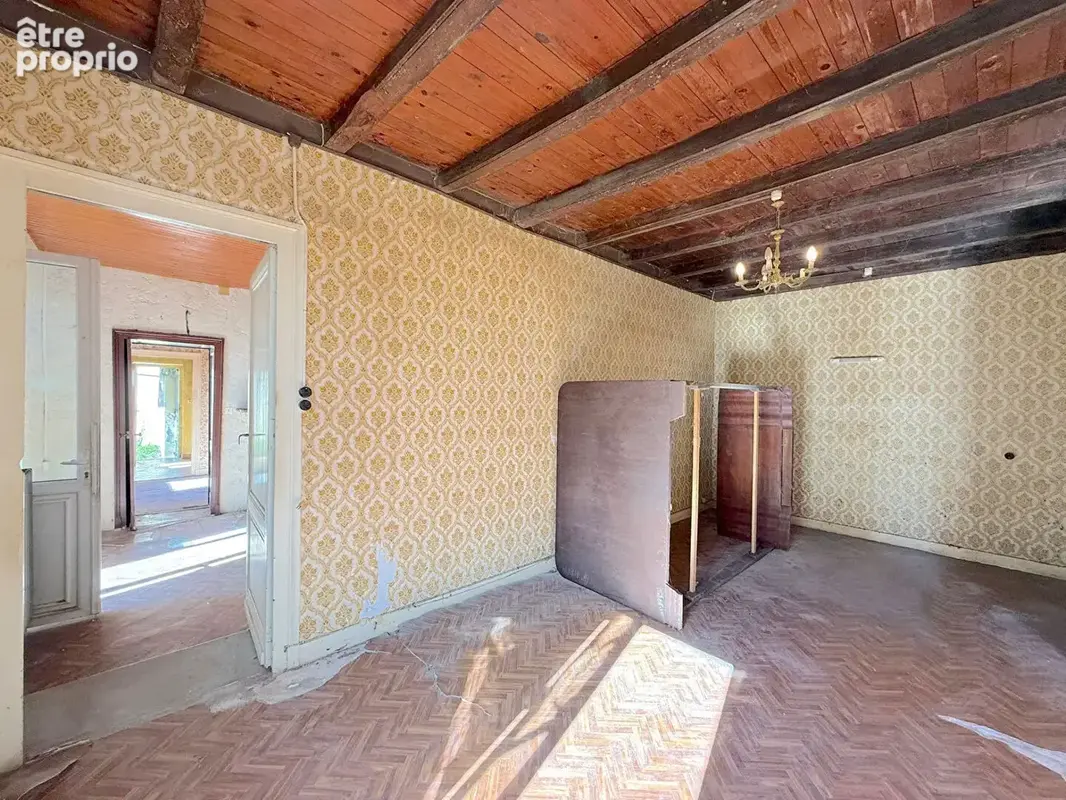 A vendre maison en pierre avec jardin et garage - secteur blaye - cartelegues - photo 9