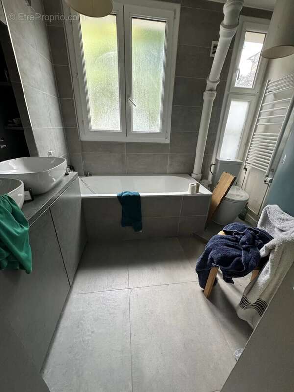 Appartement à PARIS-19E
