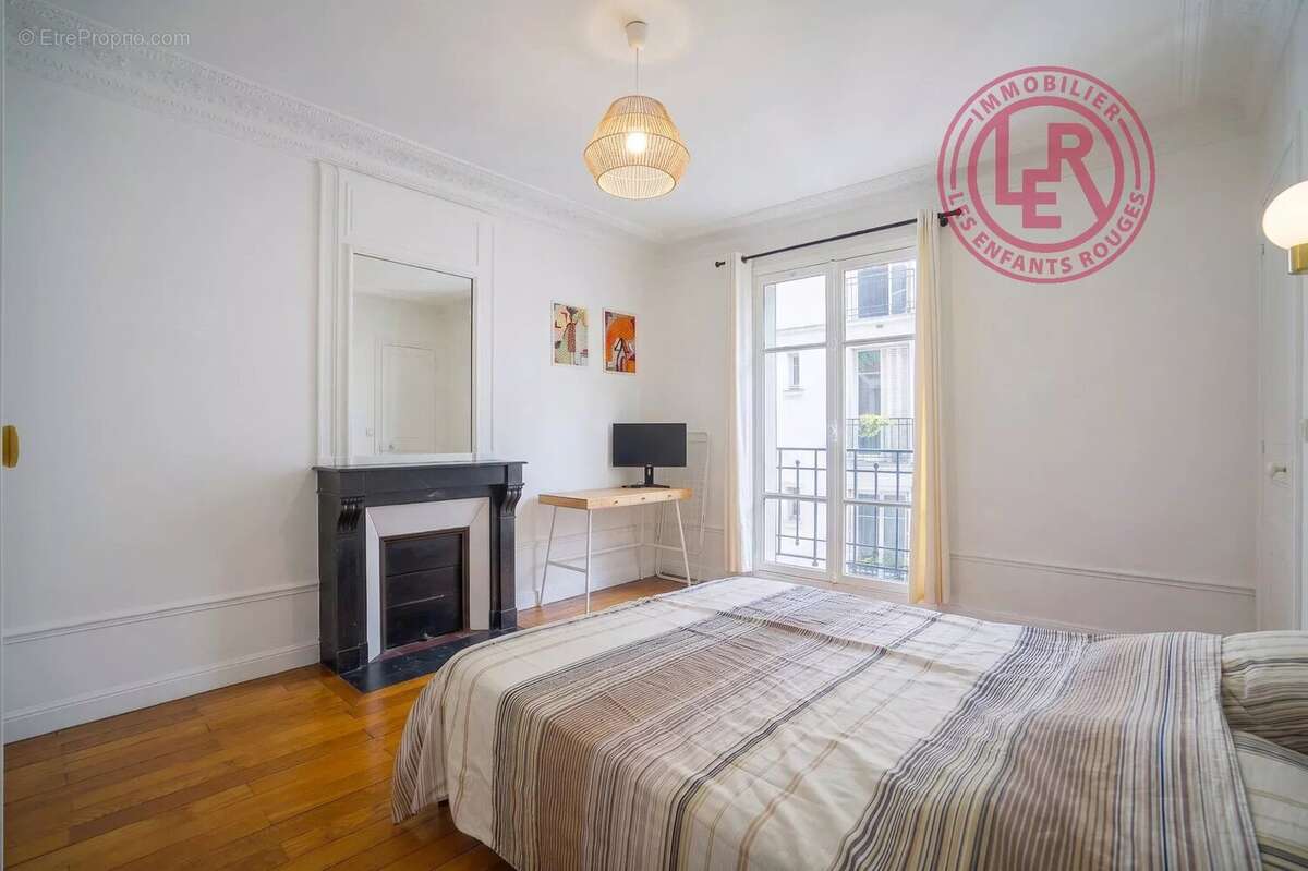 Appartement à PARIS-10E