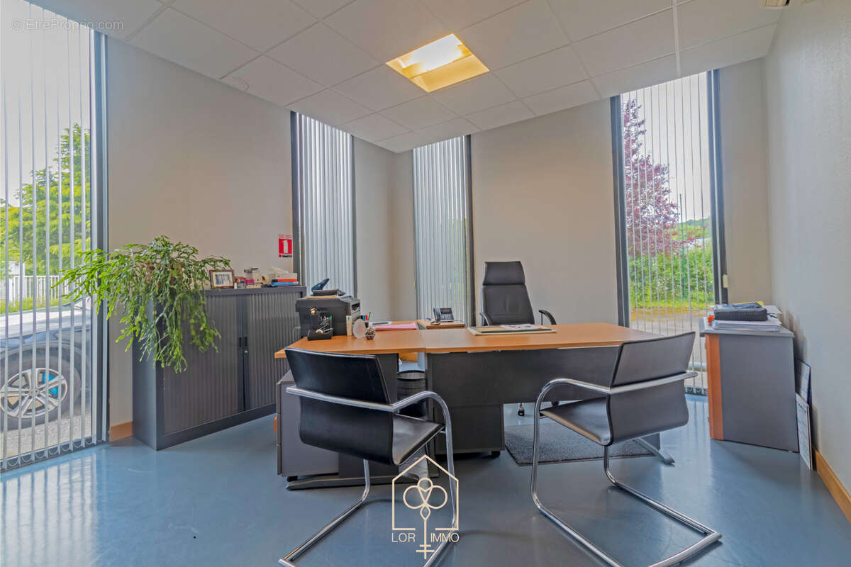 Commerce à CUSTINES