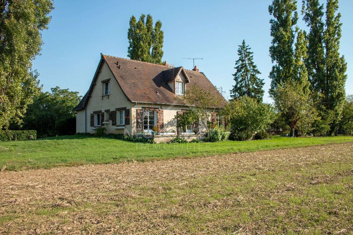 Maison à SAINT-BRANCHS