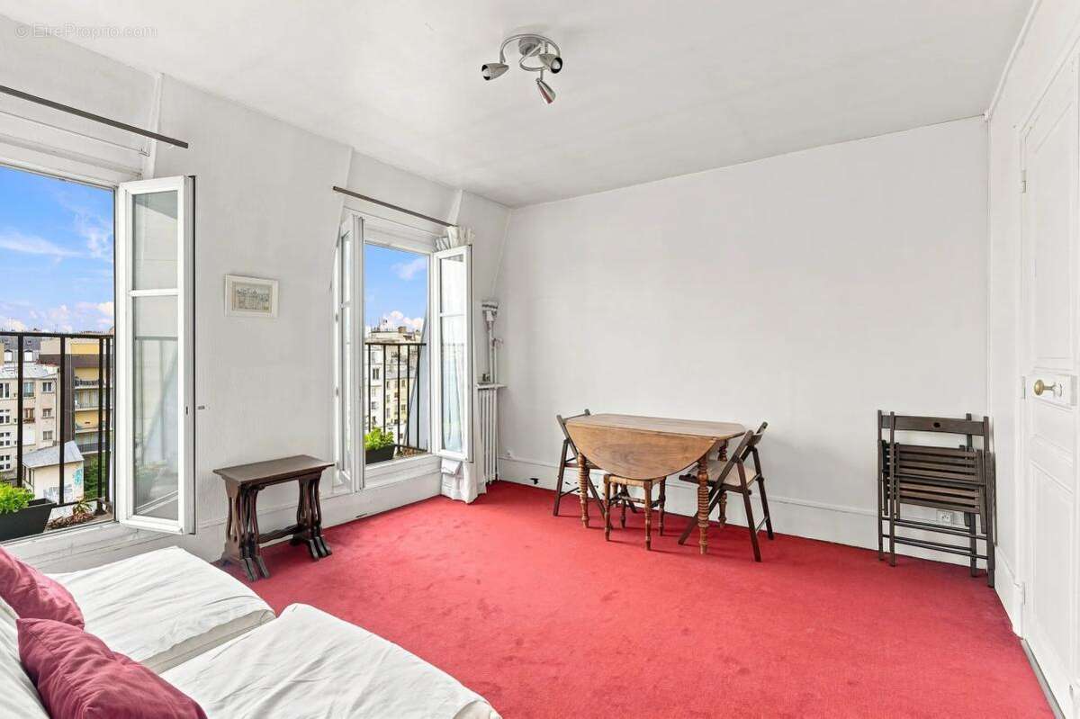 PARIS 17 - STUDIO de 25 m² en dernier étage - photo 3