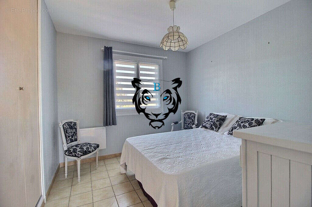 Maison à ROQUEBRUNE-SUR-ARGENS