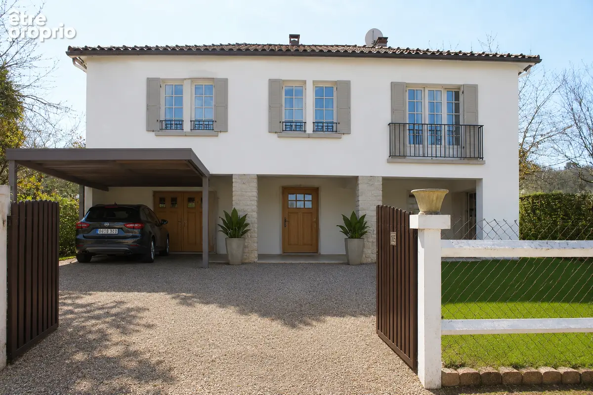 Maison d'environ 96.60m2 habitables aménagée sur 2  niveaux - Dépendance - Jardin clos - photo 2