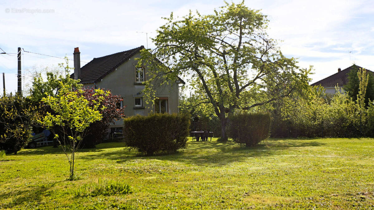 Maison à COMMENTRY
