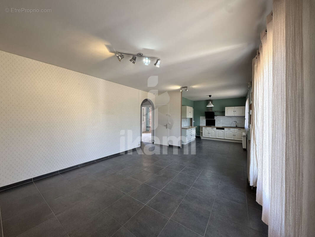 Maison fonctionnelle 4 pièces avec jardin - photo 3