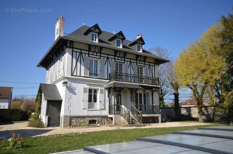 Maison à CROUY-SUR-OURCQ
