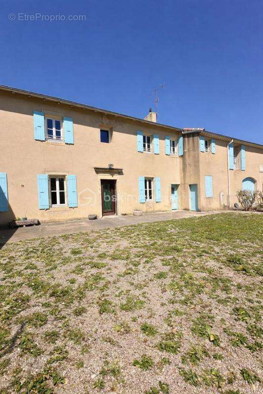 Maison à VALREAS