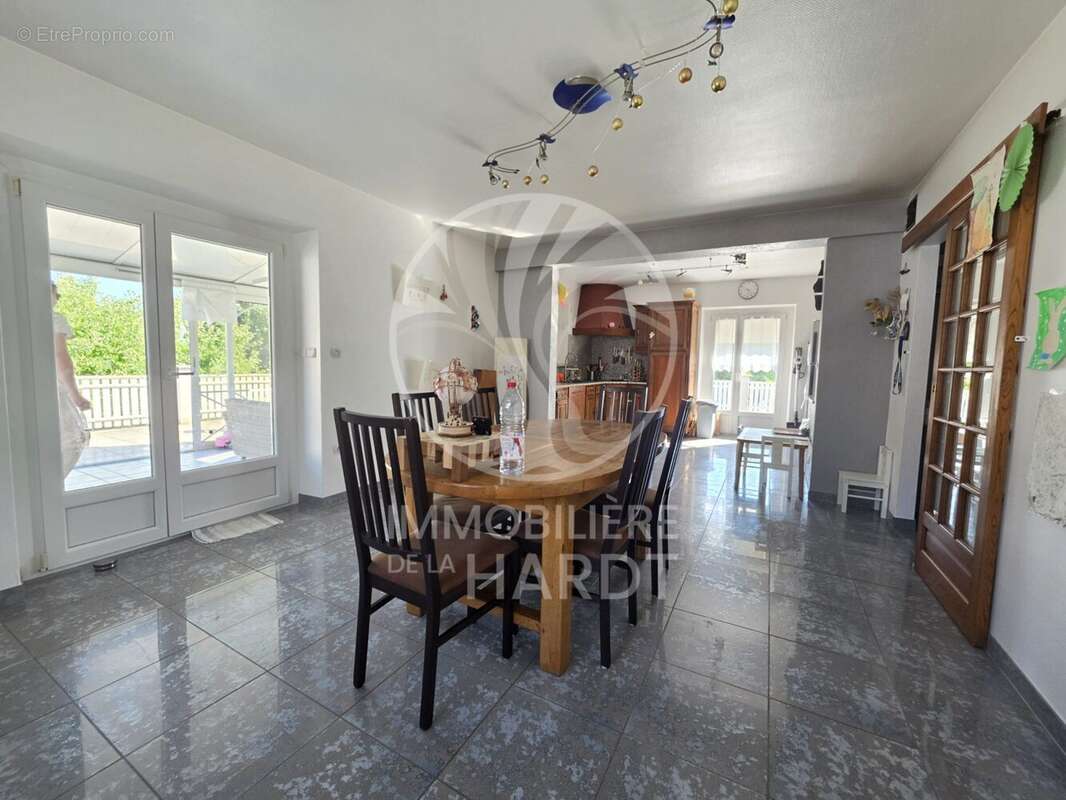 Maison 6 pièces 198 m² à vendre à Rantzwiller (68510) - photo 4