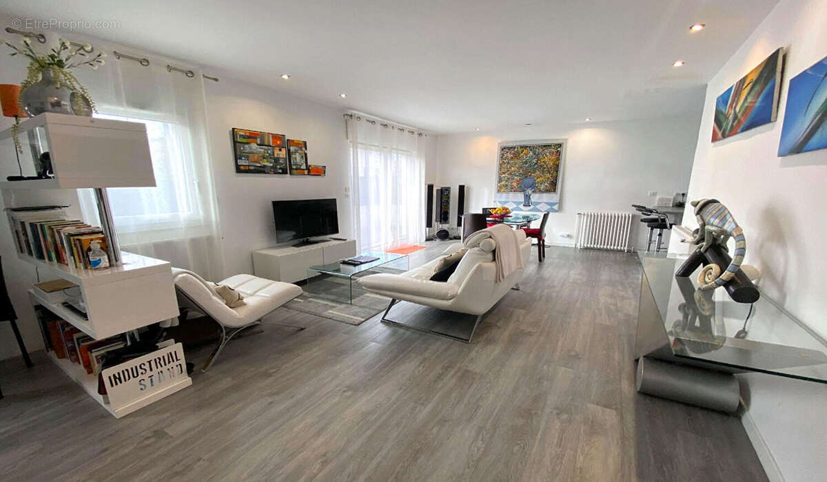 Pavillon de 5 pièces de plain-pied aux Clayes-sous-Bois - photo 3