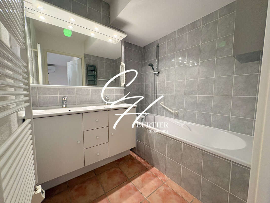 Appartement 99 m² à Voiron  - photo 8