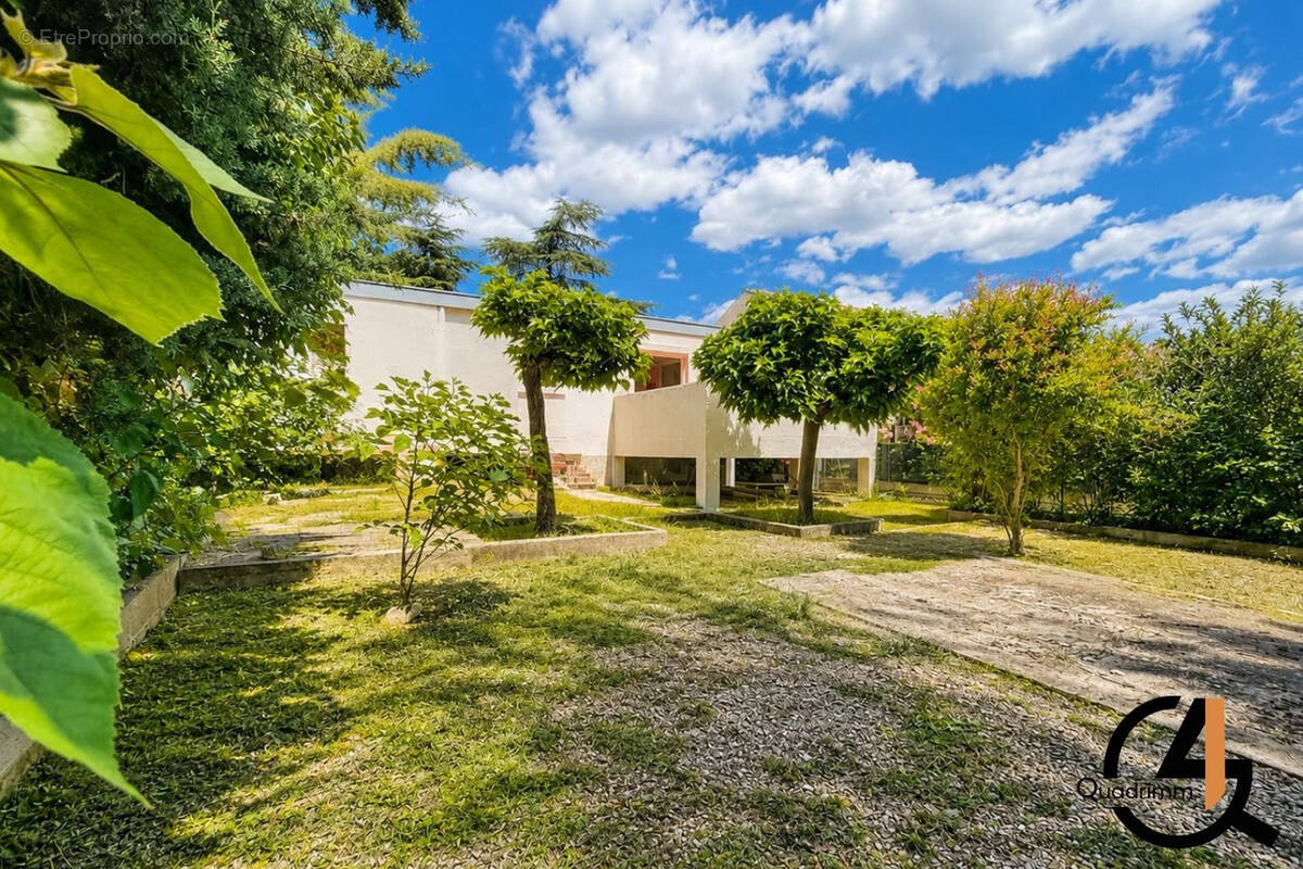 Maison à JACOU