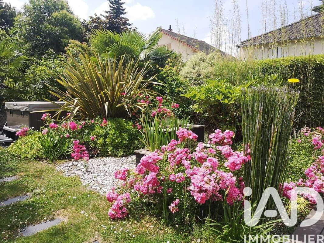 Photo 2 - Maison à RUEIL-MALMAISON