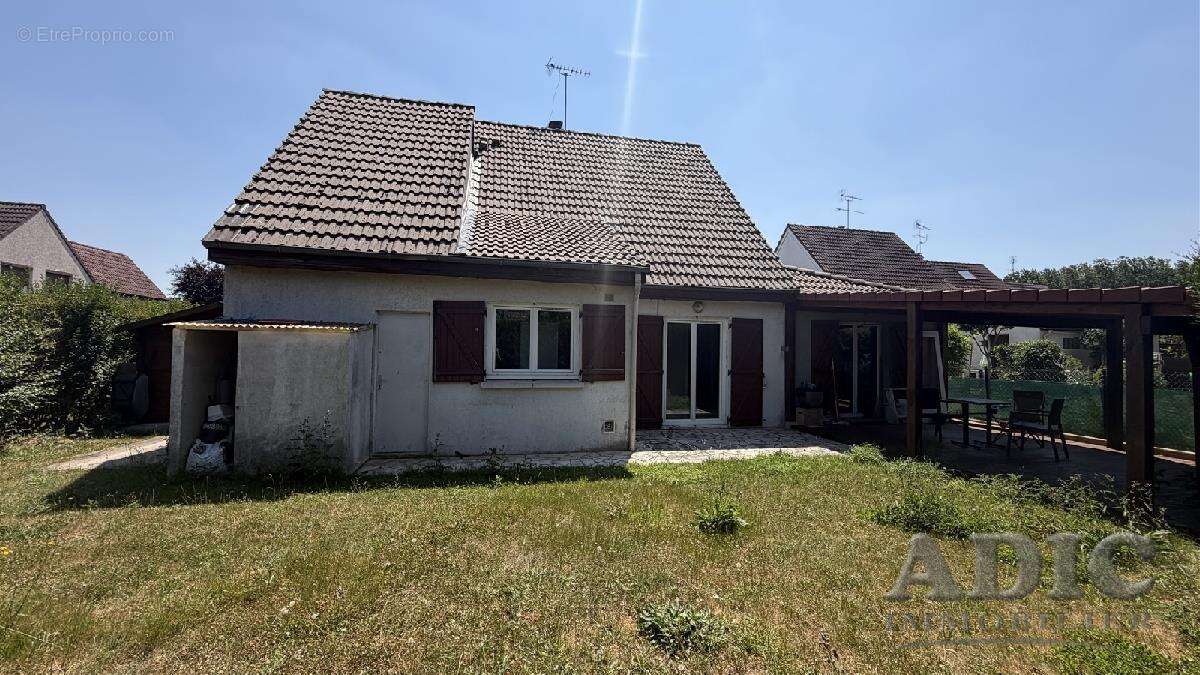 Maison 128 m² à Saint-Mard  - photo 7