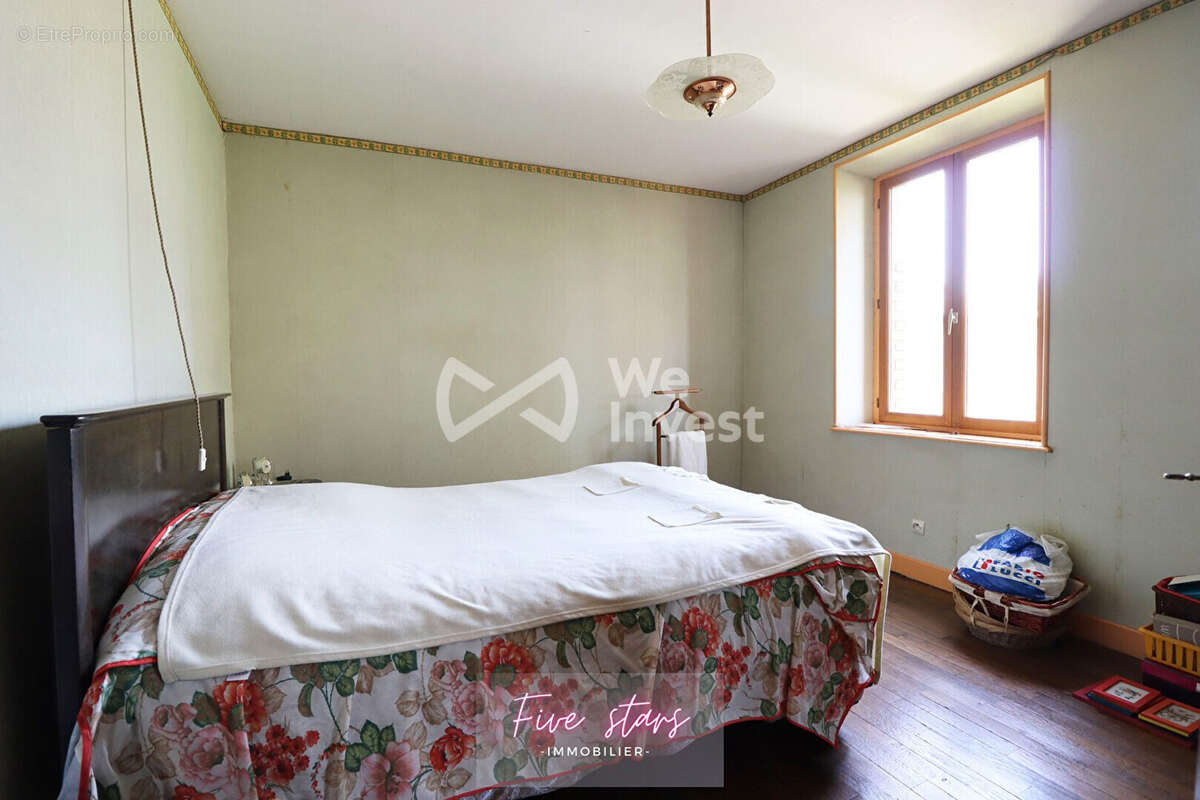 Maison 700 m² à Loison  - photo 8