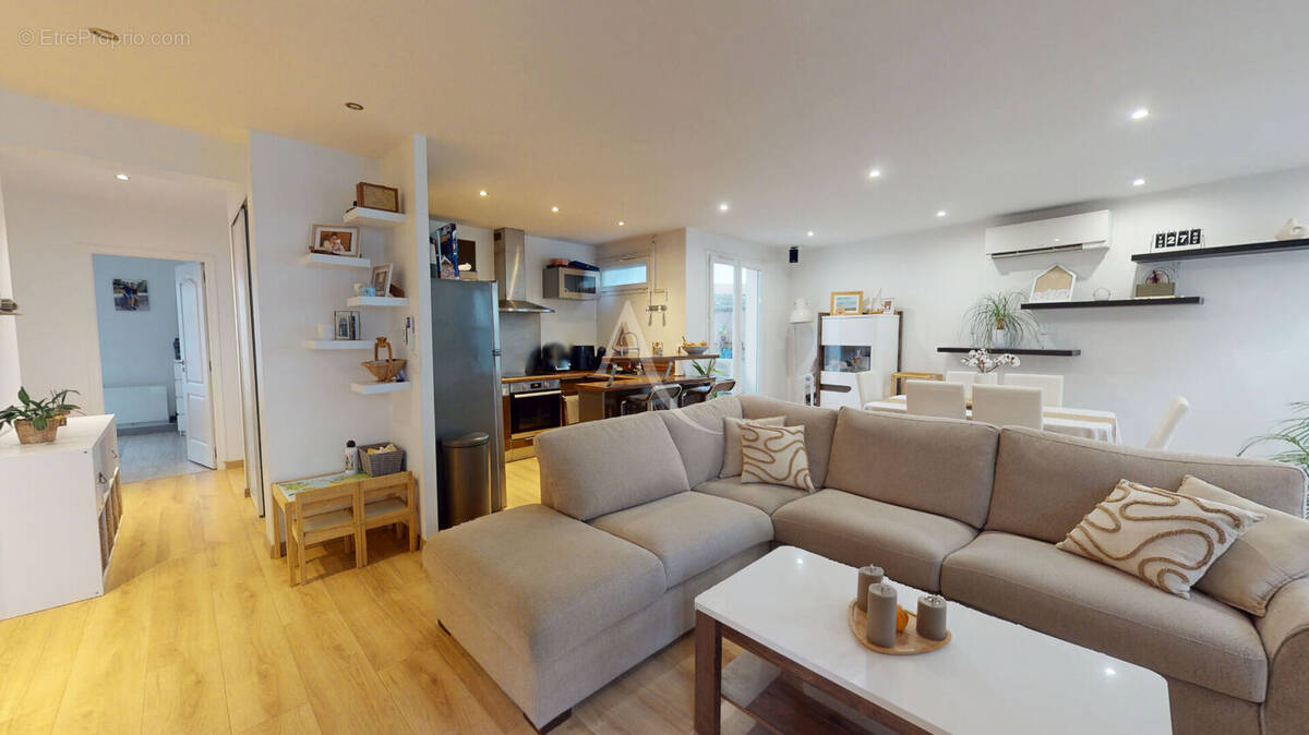 Appartement à CHILLY-MAZARIN