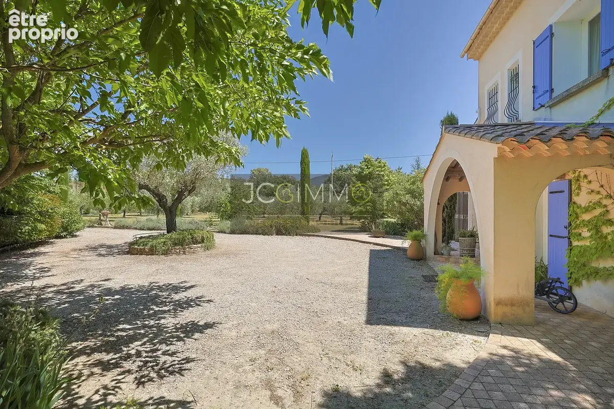 Propriété T7 de 191m2 hab sur terrain 17 573m2 avec piscine et terrain de tennis - photo 6