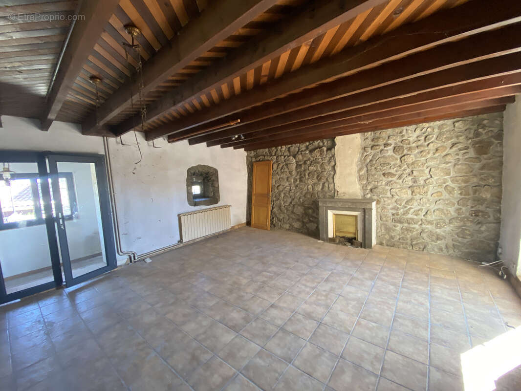 Maison à SAINT-CYR
